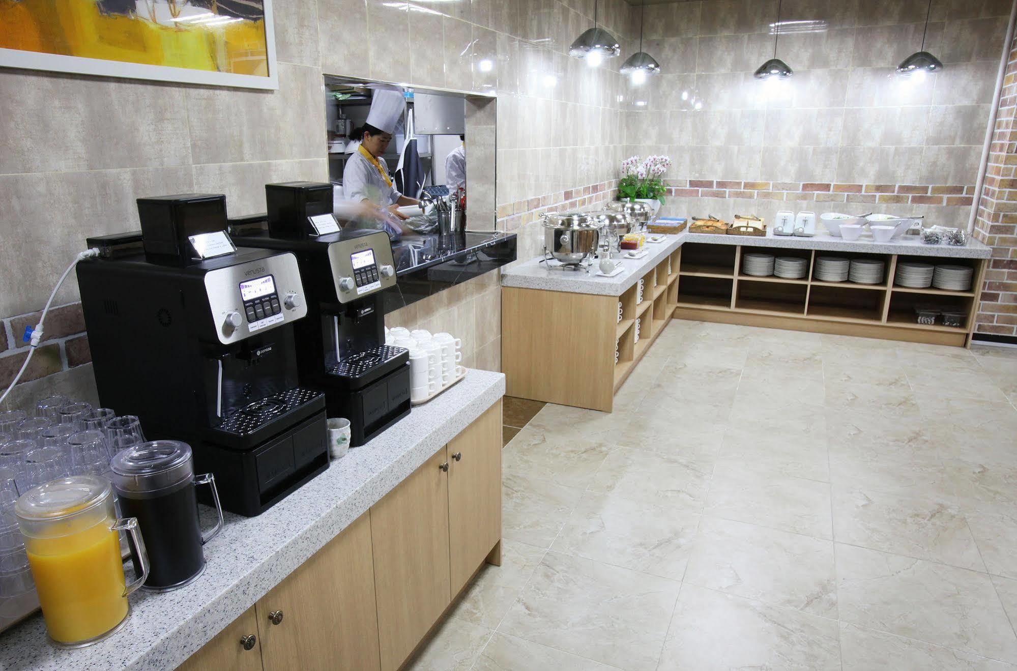 Coop City Hotel Oryu Station Сеул Экстерьер фото