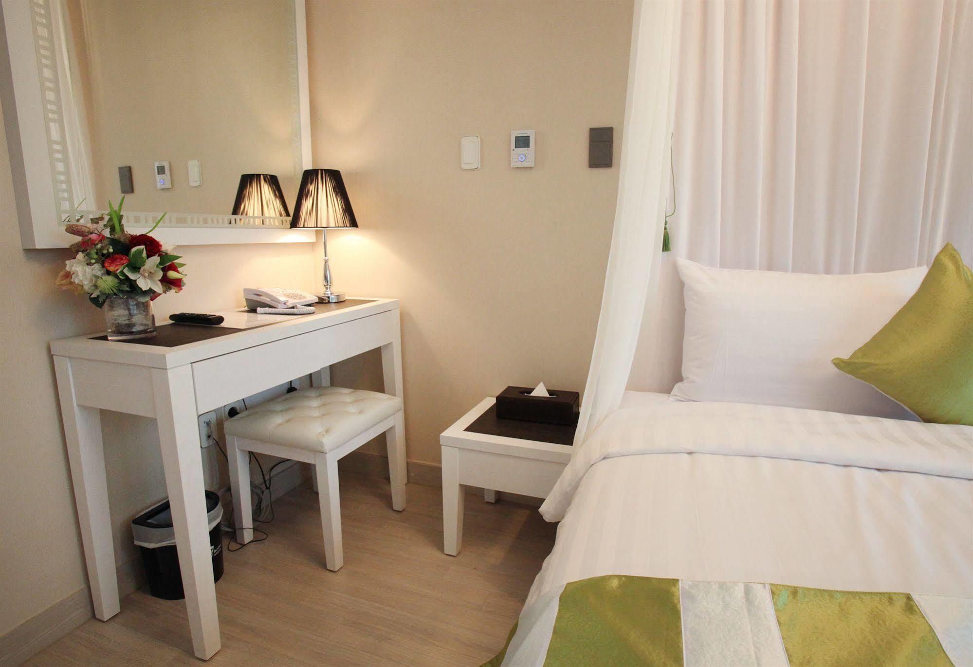 Coop City Hotel Oryu Station Сеул Экстерьер фото